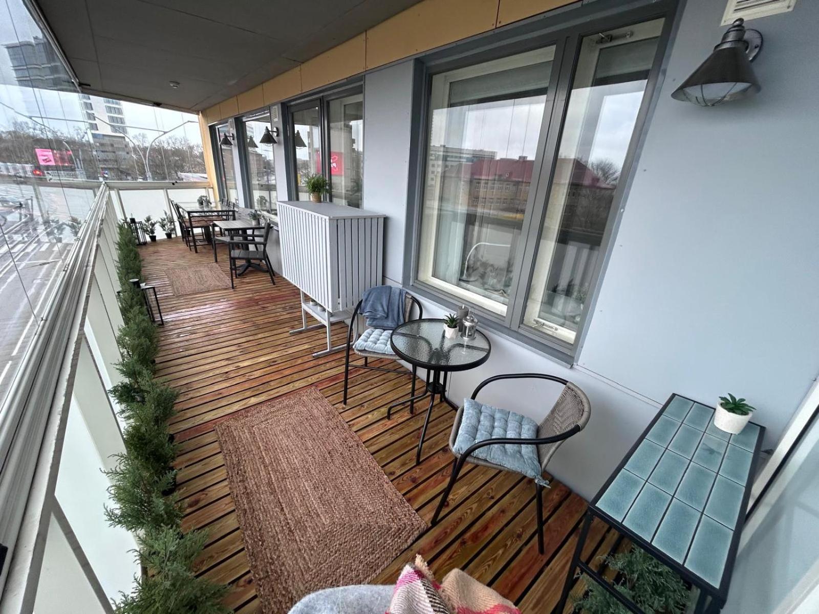 Stella'S Apartment - City Center - Free Secure Parking - Big Sun Terrace - Air Conditioning - Wifi - Tram To The Tallinn Bus Station And Old Town 외부 사진