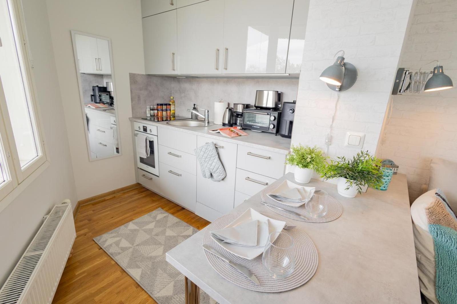 Stella'S Apartment - City Center - Free Secure Parking - Big Sun Terrace - Air Conditioning - Wifi - Tram To The Tallinn Bus Station And Old Town 외부 사진