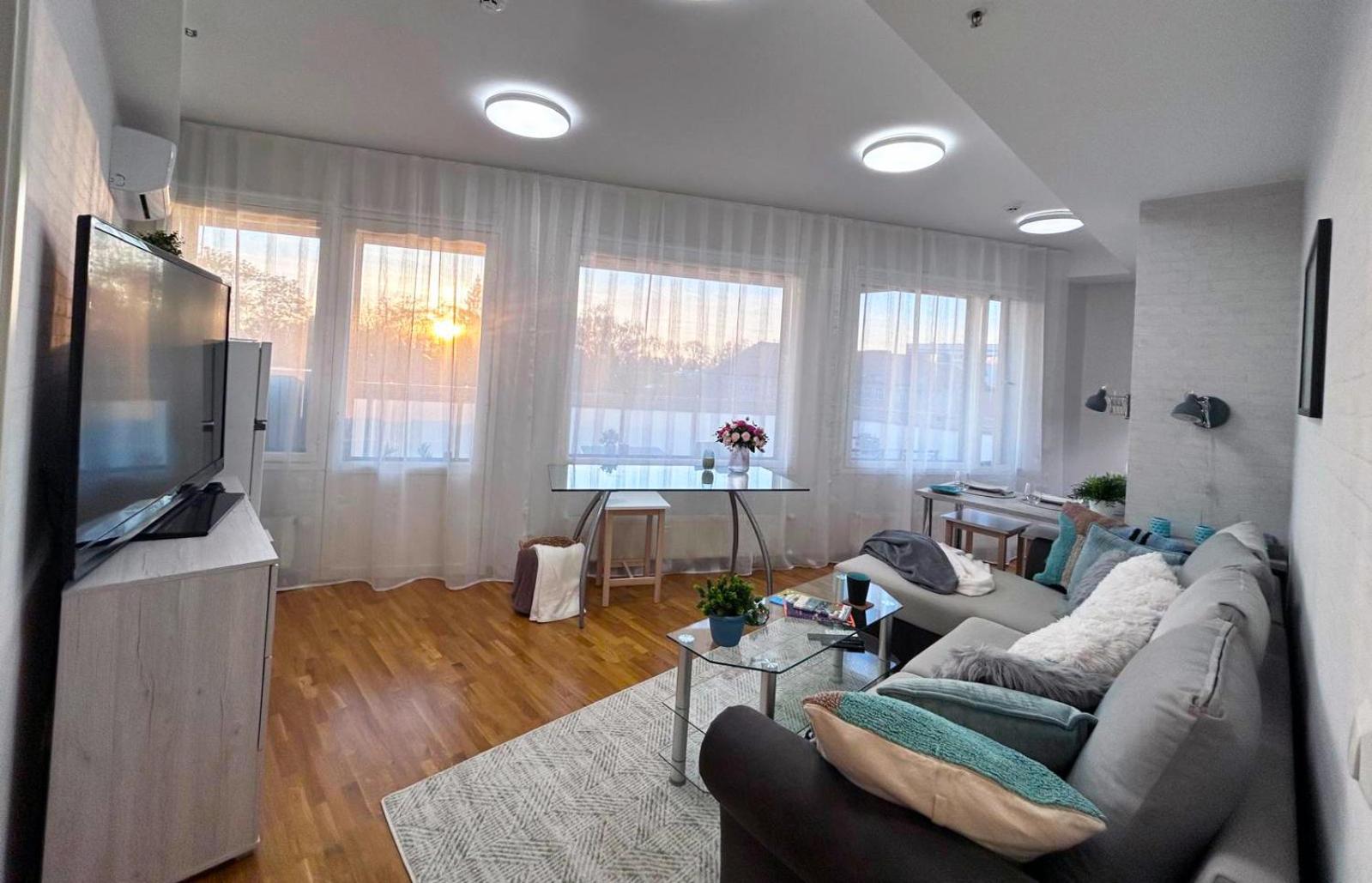 Stella'S Apartment - City Center - Free Secure Parking - Big Sun Terrace - Air Conditioning - Wifi - Tram To The Tallinn Bus Station And Old Town 외부 사진