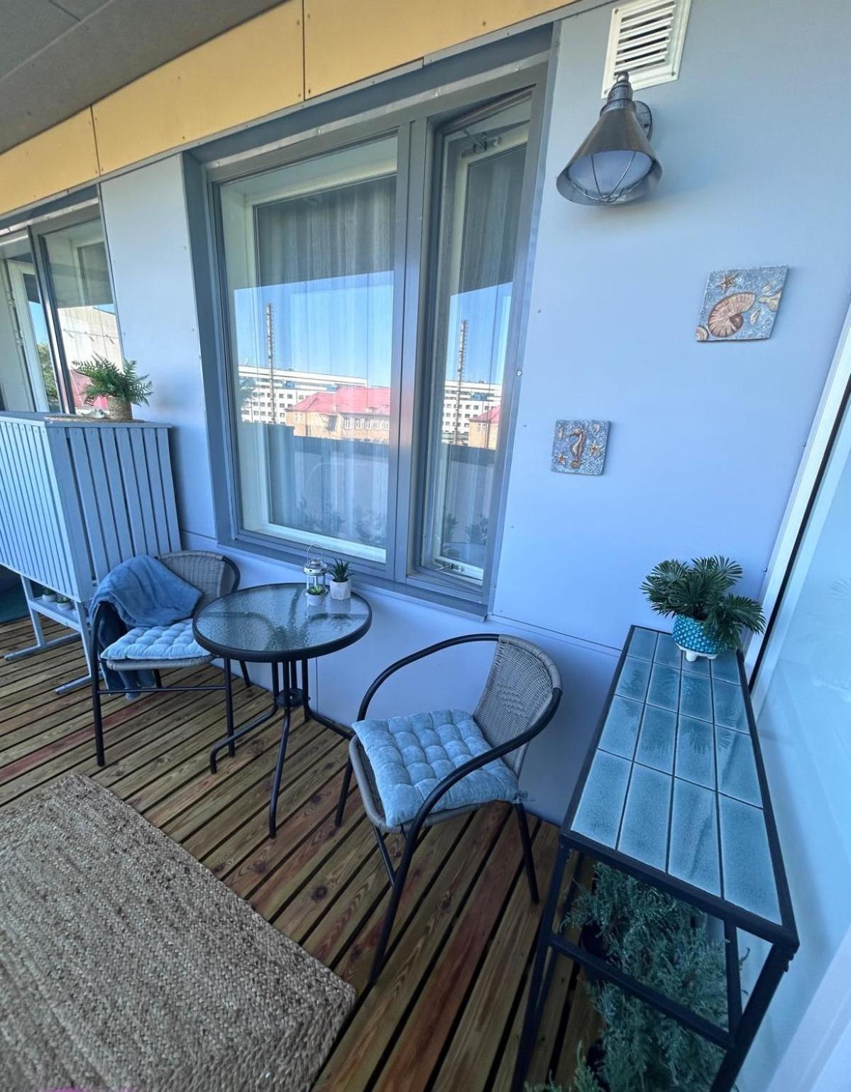 Stella'S Apartment - City Center - Free Secure Parking - Big Sun Terrace - Air Conditioning - Wifi - Tram To The Tallinn Bus Station And Old Town 외부 사진