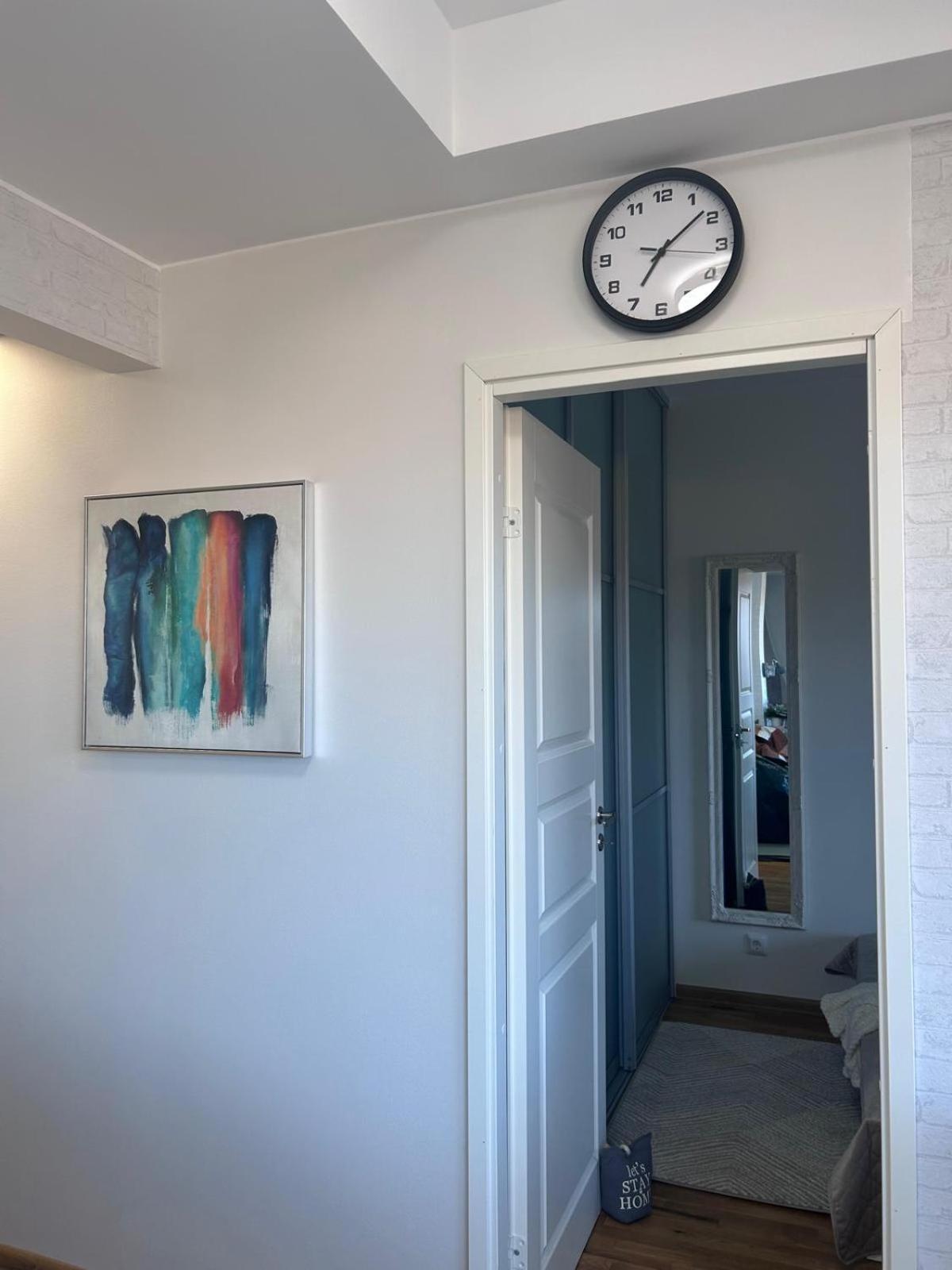 Stella'S Apartment - City Center - Free Secure Parking - Big Sun Terrace - Air Conditioning - Wifi - Tram To The Tallinn Bus Station And Old Town 외부 사진