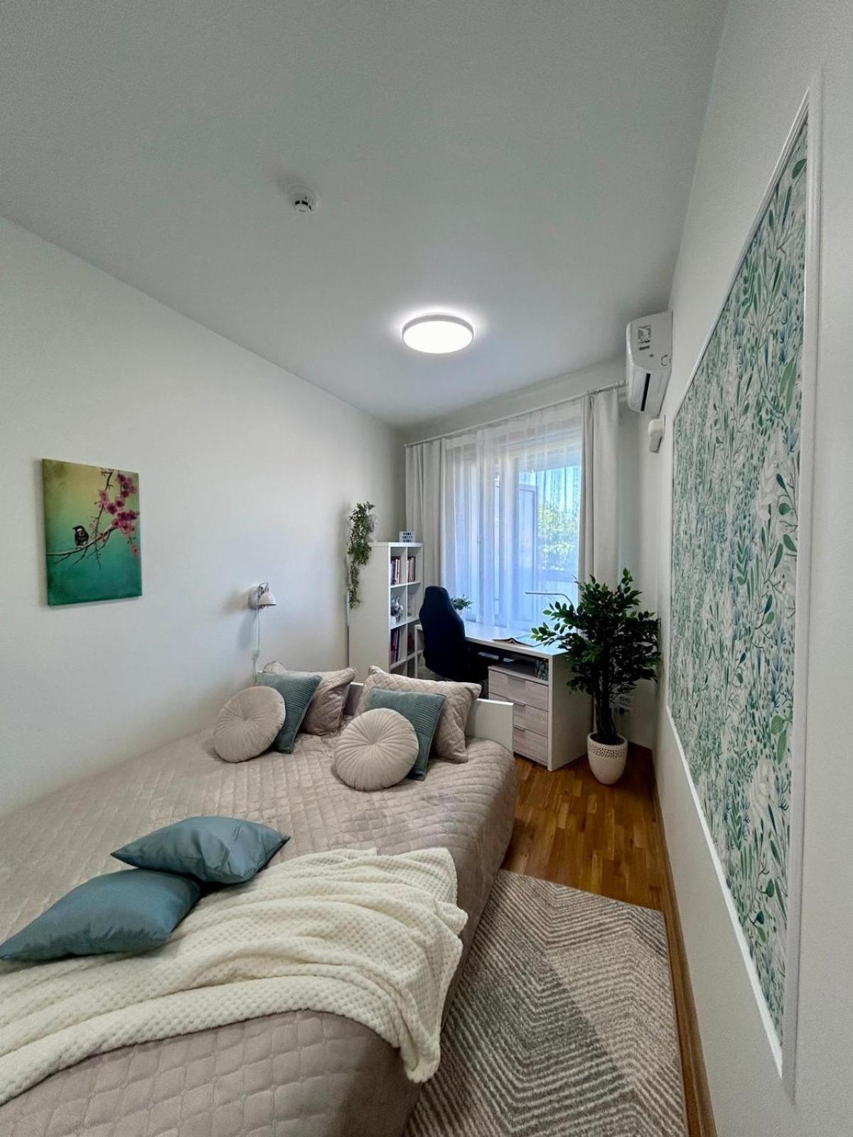 Stella'S Apartment - City Center - Free Secure Parking - Big Sun Terrace - Air Conditioning - Wifi - Tram To The Tallinn Bus Station And Old Town 외부 사진