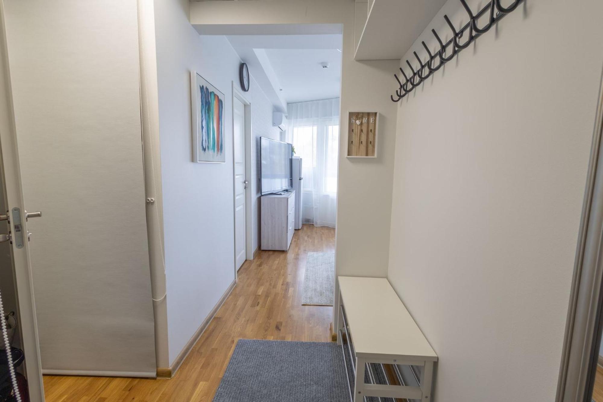 Stella'S Apartment - City Center - Free Secure Parking - Big Sun Terrace - Air Conditioning - Wifi - Tram To The Tallinn Bus Station And Old Town 외부 사진