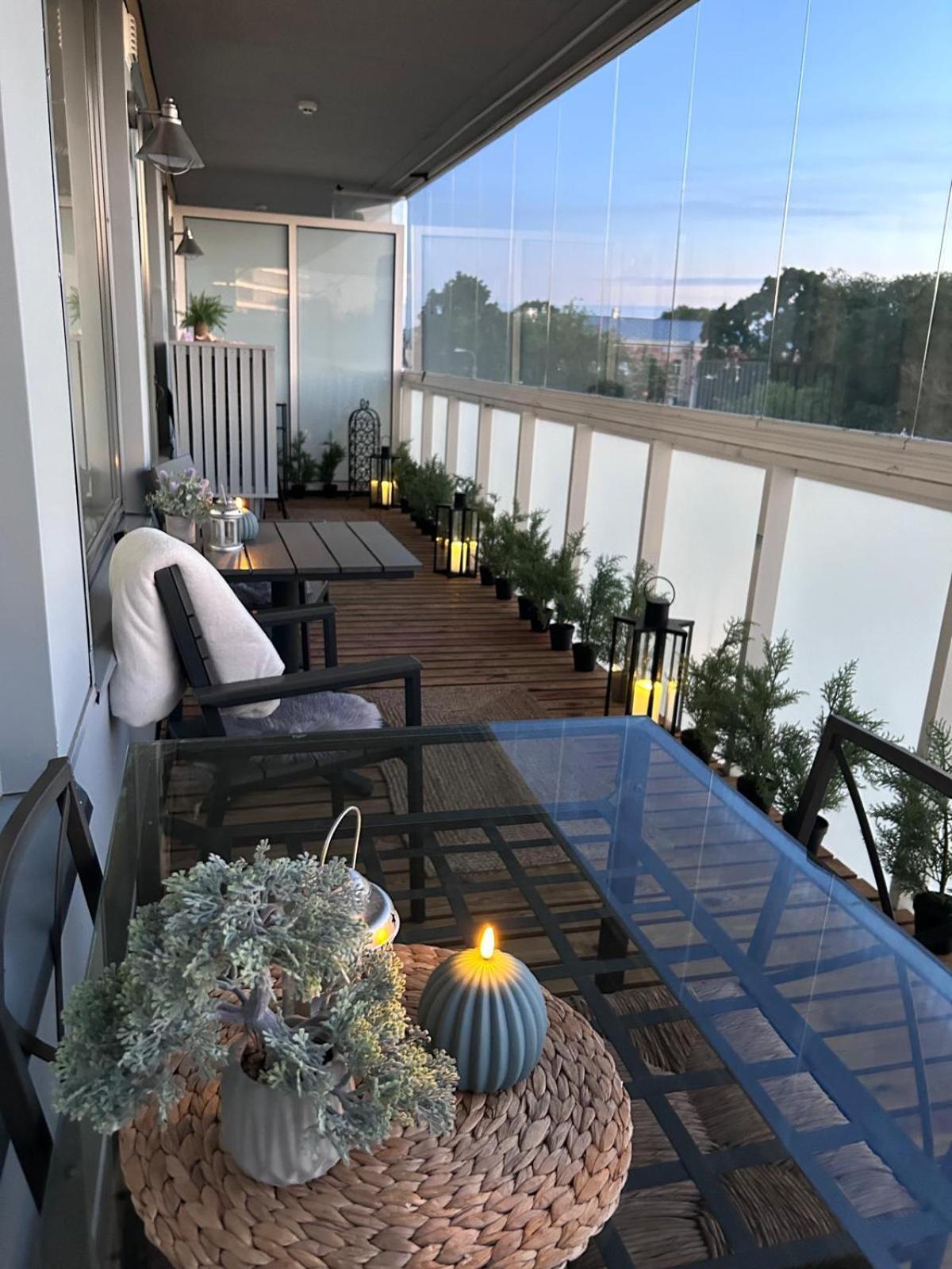 Stella'S Apartment - City Center - Free Secure Parking - Big Sun Terrace - Air Conditioning - Wifi - Tram To The Tallinn Bus Station And Old Town 외부 사진