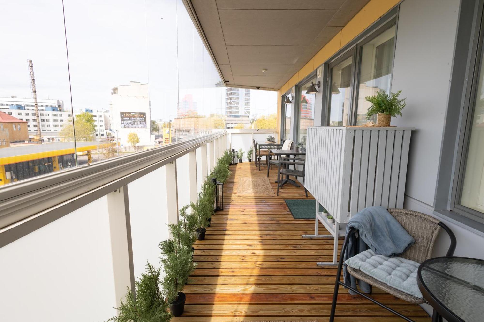 Stella'S Apartment - City Center - Free Secure Parking - Big Sun Terrace - Air Conditioning - Wifi - Tram To The Tallinn Bus Station And Old Town 외부 사진