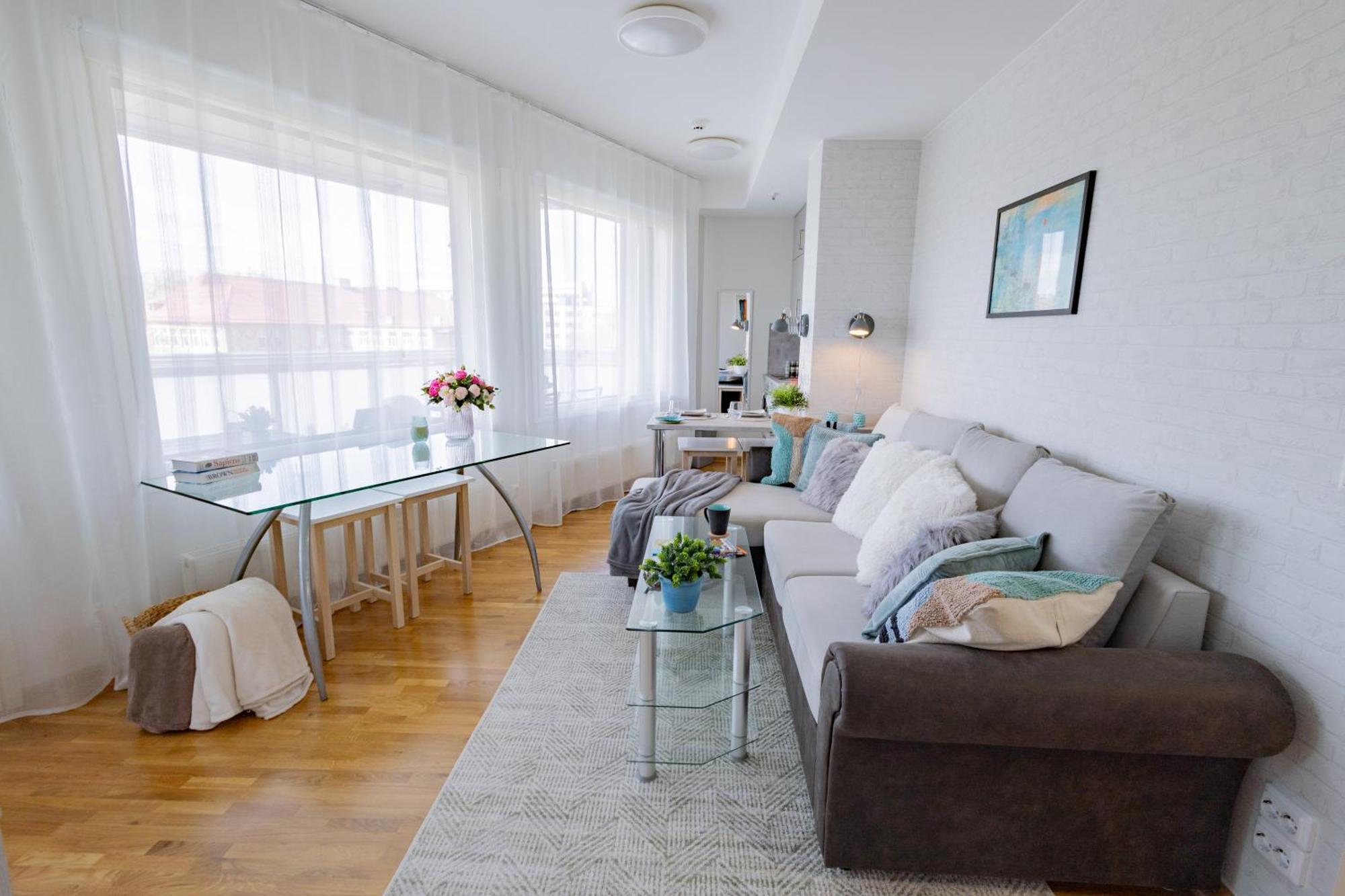 Stella'S Apartment - City Center - Free Secure Parking - Big Sun Terrace - Air Conditioning - Wifi - Tram To The Tallinn Bus Station And Old Town 외부 사진
