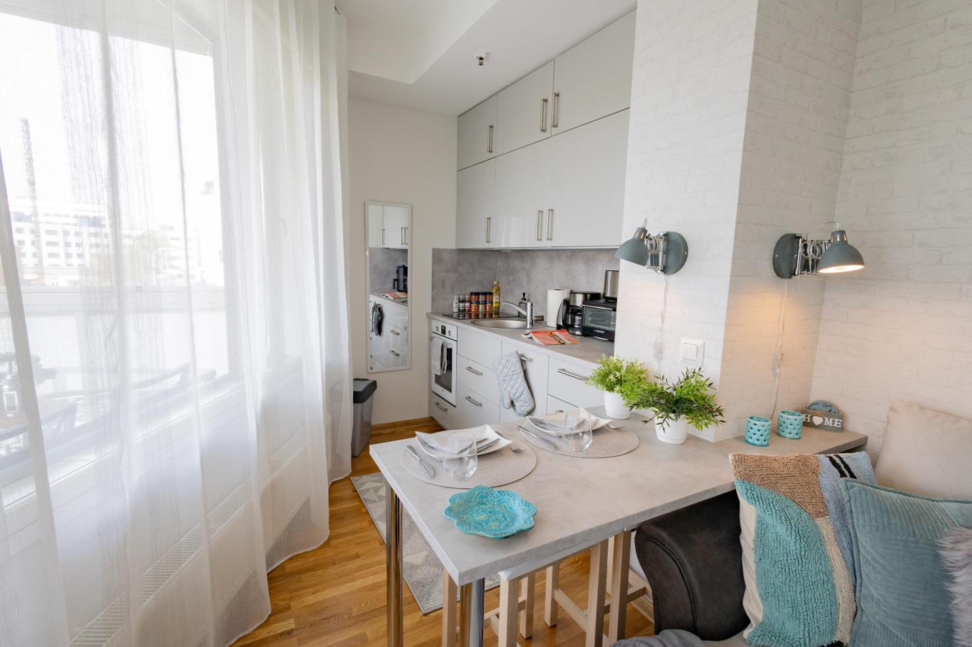 Stella'S Apartment - City Center - Free Secure Parking - Big Sun Terrace - Air Conditioning - Wifi - Tram To The Tallinn Bus Station And Old Town 외부 사진
